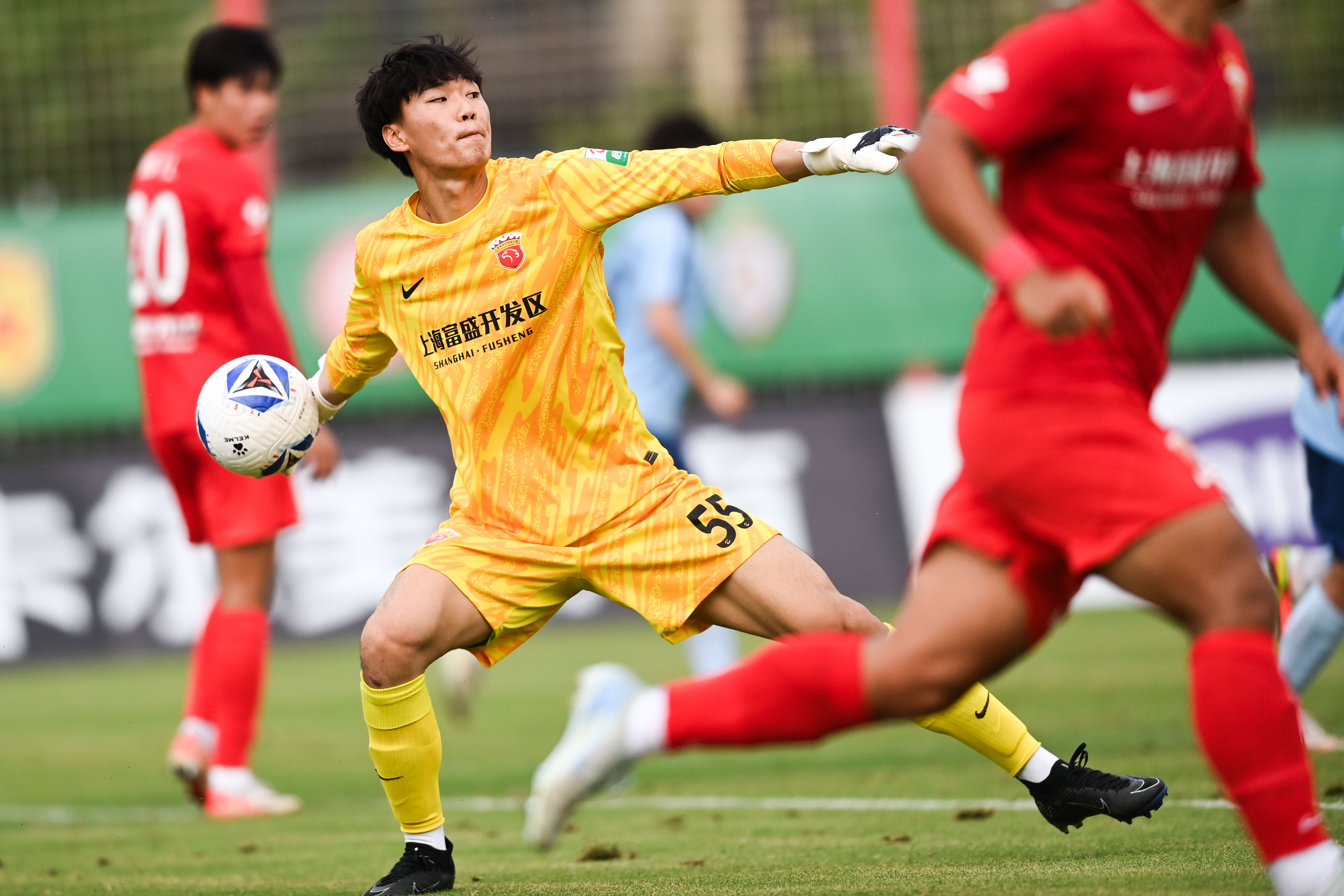 夏洛特黄蜂迎中超关键赛,集结日队长鼓劲,赛场秩序良好,更衣室氛围转暖的简单介绍 夏洛特黄蜂迎中超关键赛,集结日队长鼓劲,赛场秩序良好,更衣室氛围转暖的简单介绍